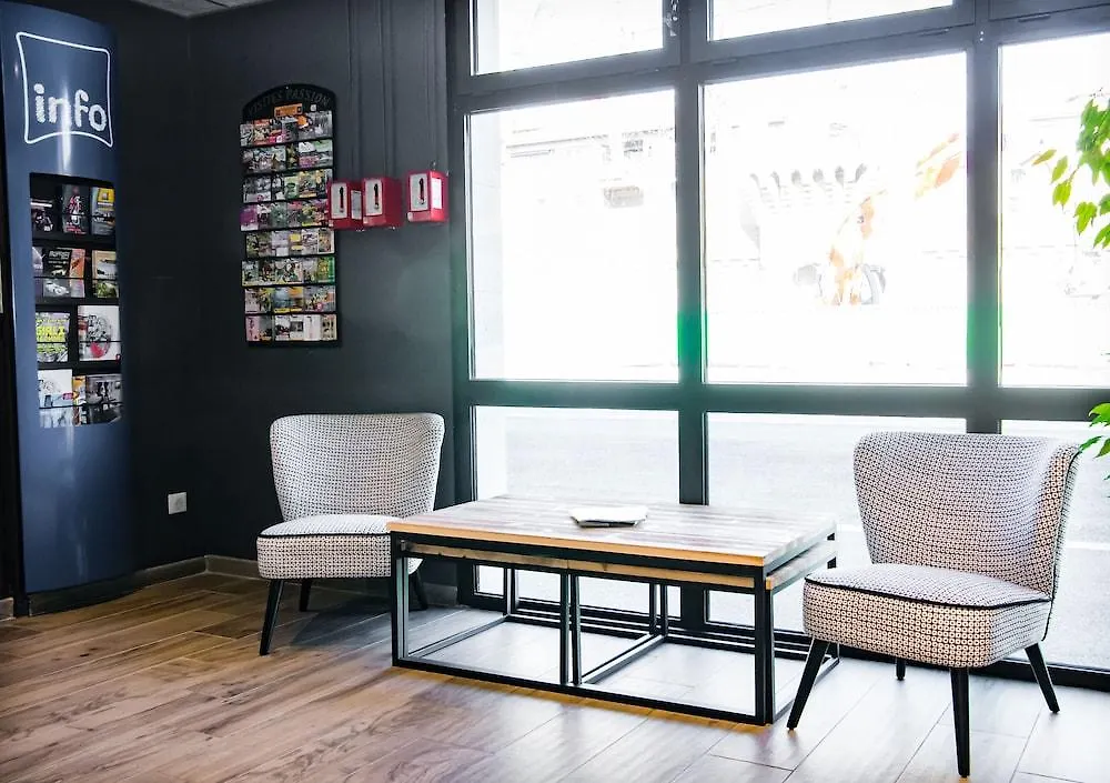 Ibis Budget Avignon Centre 2*,
