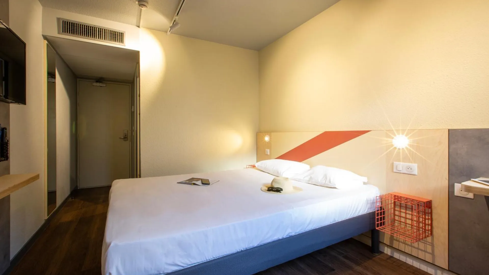 Hotel ibis budget Avignon Centre 2*,  France